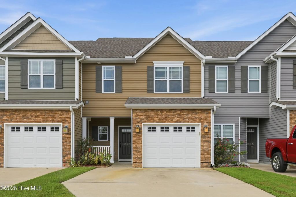 1808 Fox Den Way 2, Greenville