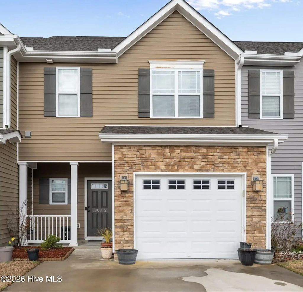 1808 Fox Den Way 2, Greenville