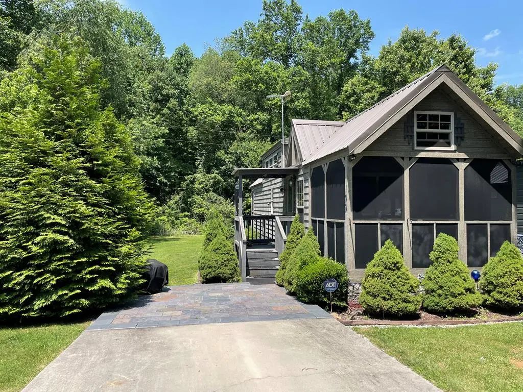 109 Lazy Bear Trail, Andrews