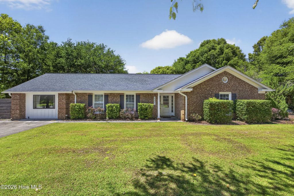622 Long Leaf Acres Drive, Wilmington