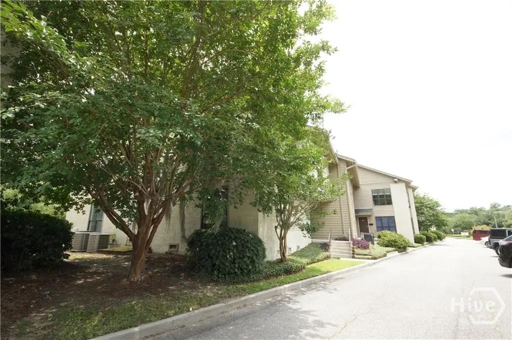 355 Commerce Place E, Savannah