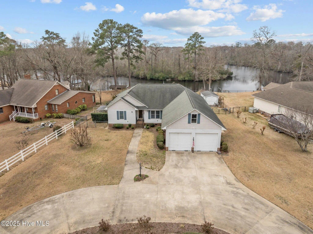 108 Arbor Drive, Washington