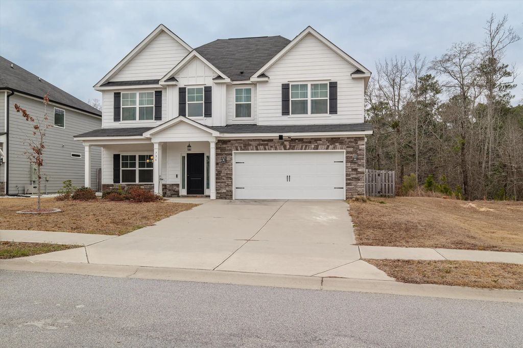 736 Courtland Lane, Columbia