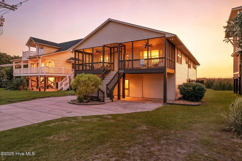 1135 S Topsail Drive, Surf City