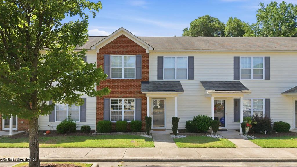 4242 Dudleys Grant Drive E, Winterville