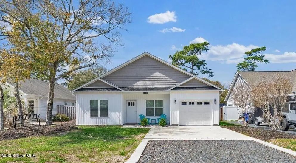 125 Ne 15th Street, Oak Island