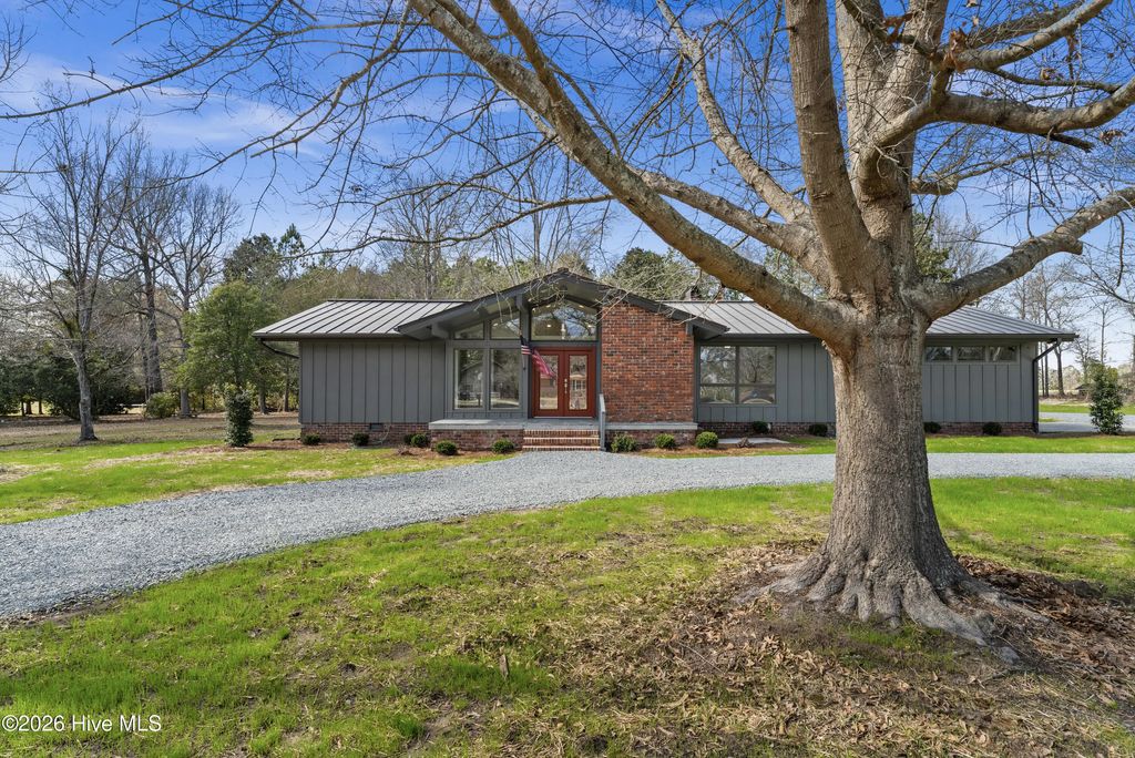 1000 Pine Street, Lake Waccamaw