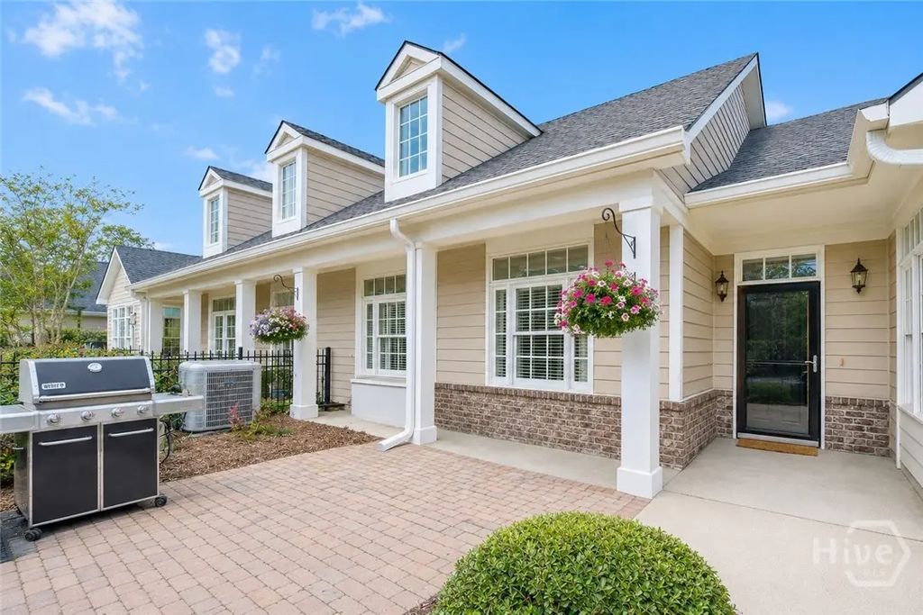 284 Kingfisher Circle, Pooler