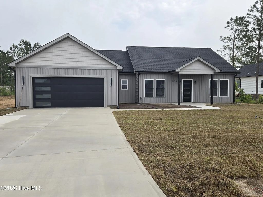 204 Windsor Farm Road, Kinston