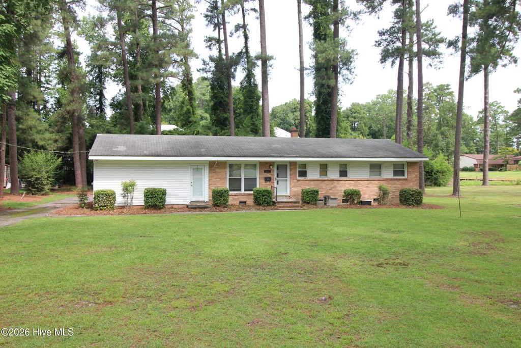 680 S May Street, Southern Pines