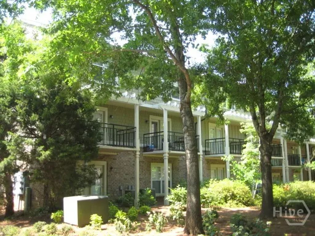 660 Barnett Shoals Road 128, Athens