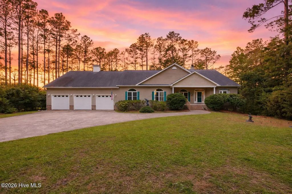 308 Vicksburg Court, Havelock