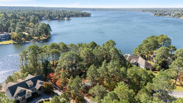 121 Owens Circle, West End