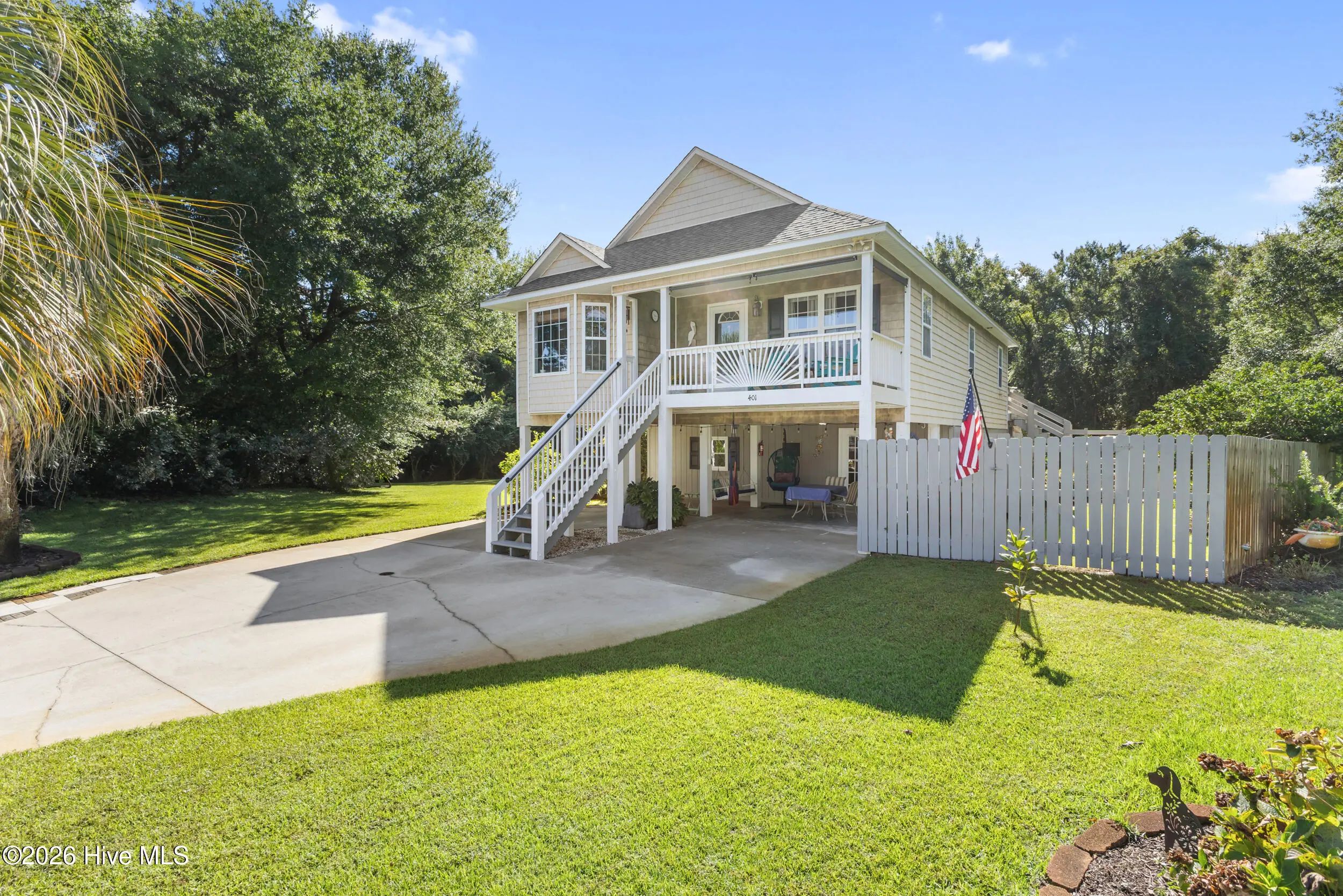 401 Donzi Court, Carolina Beach