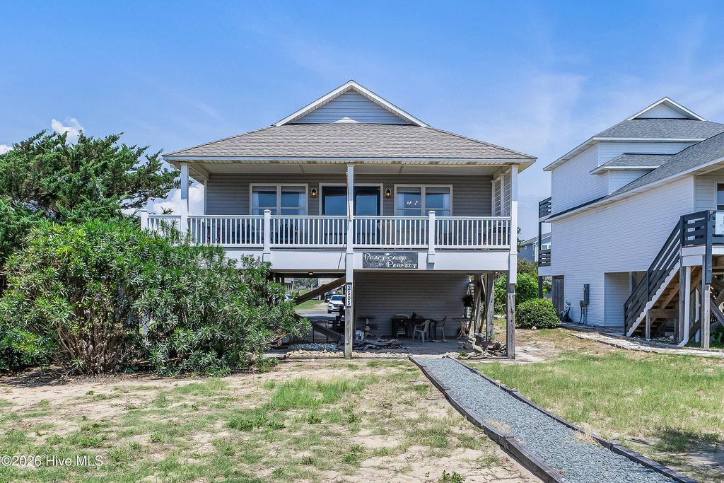 2505 W Dolphin Drive, Oak Island