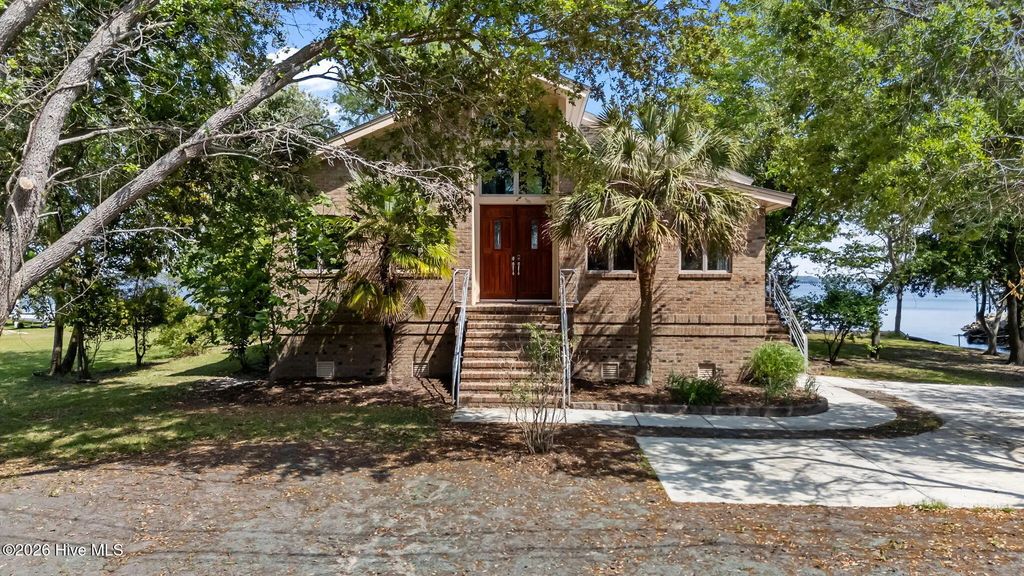 401 Harbor Drive, New Bern