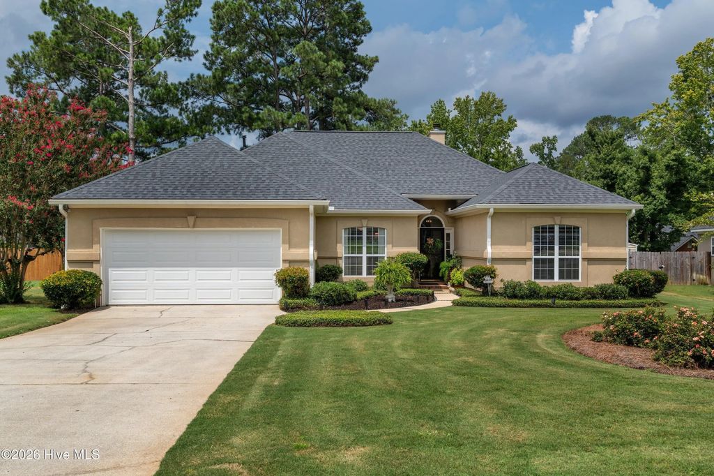 561 Live Oak Court, Martinez