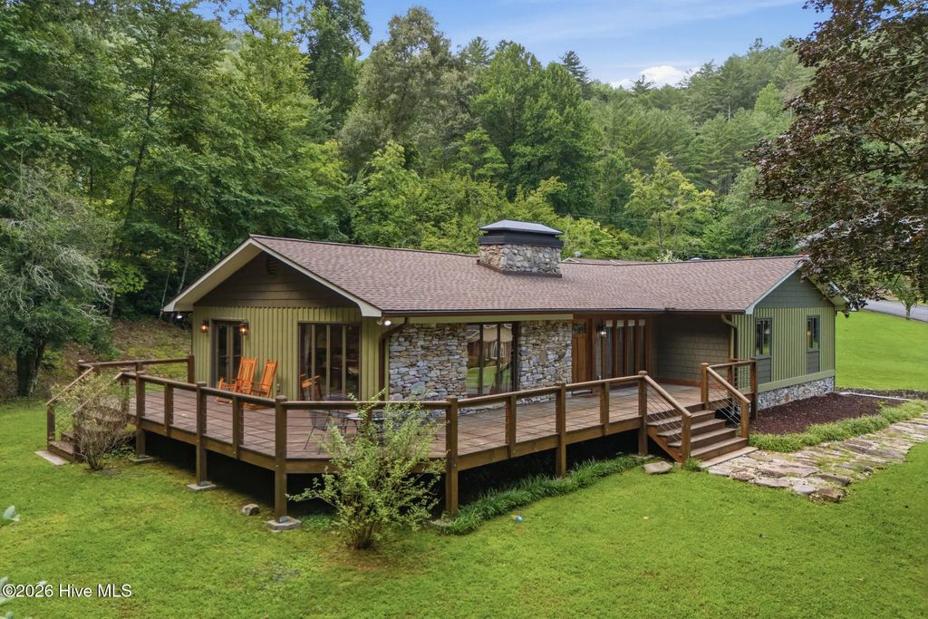 239 Woodland Heights, Robbinsville