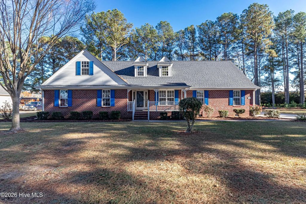 308 Hunters Creek Drive, Goldsboro