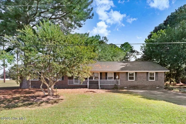 302 Knollwood Drive, Selma