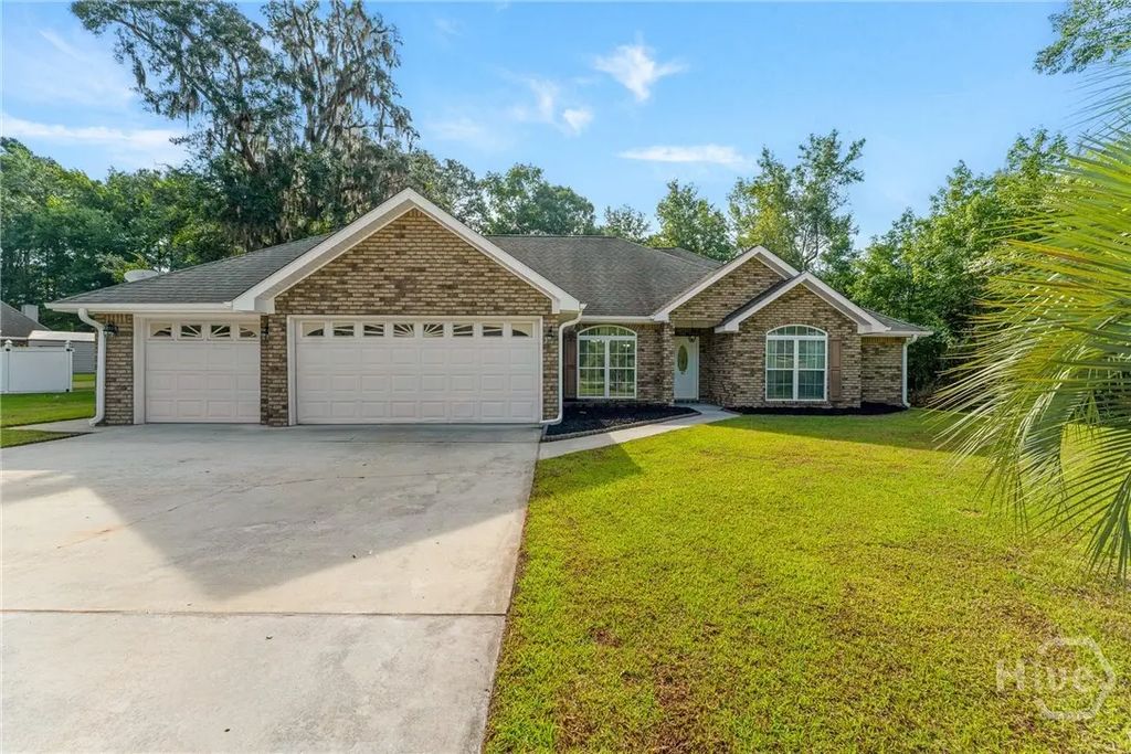 270 Sassafras Lane, Midway