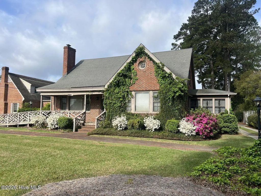 804 Carey Road, Kinston