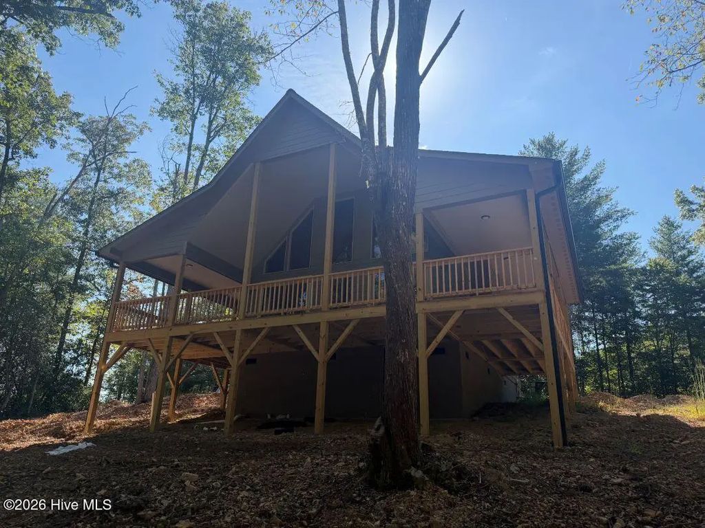 44 Tall Shadow Road, Murphy