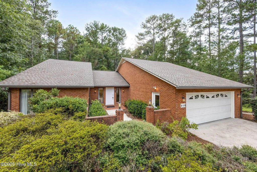215 Englewood Road, Aiken