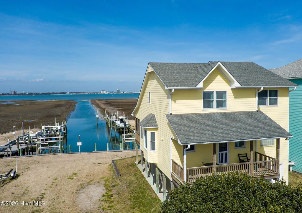 1711 E Fort Macon Road, Atlantic Beach