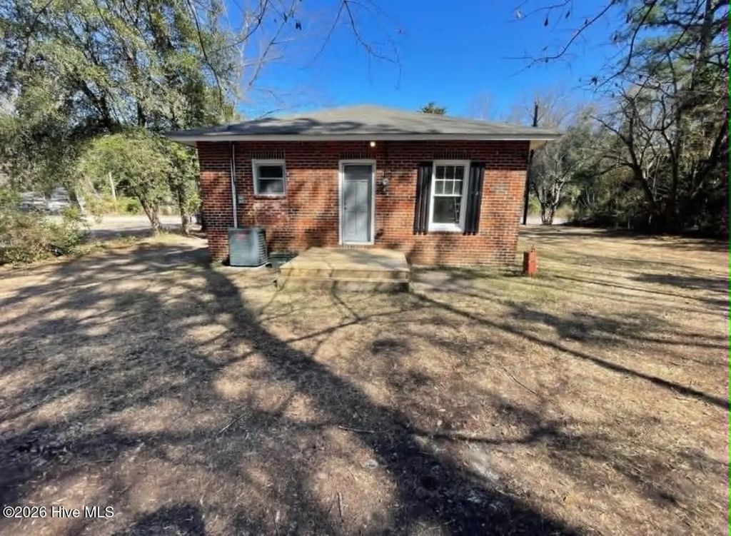 944 W Wisconsin Avenue, Southern Pines