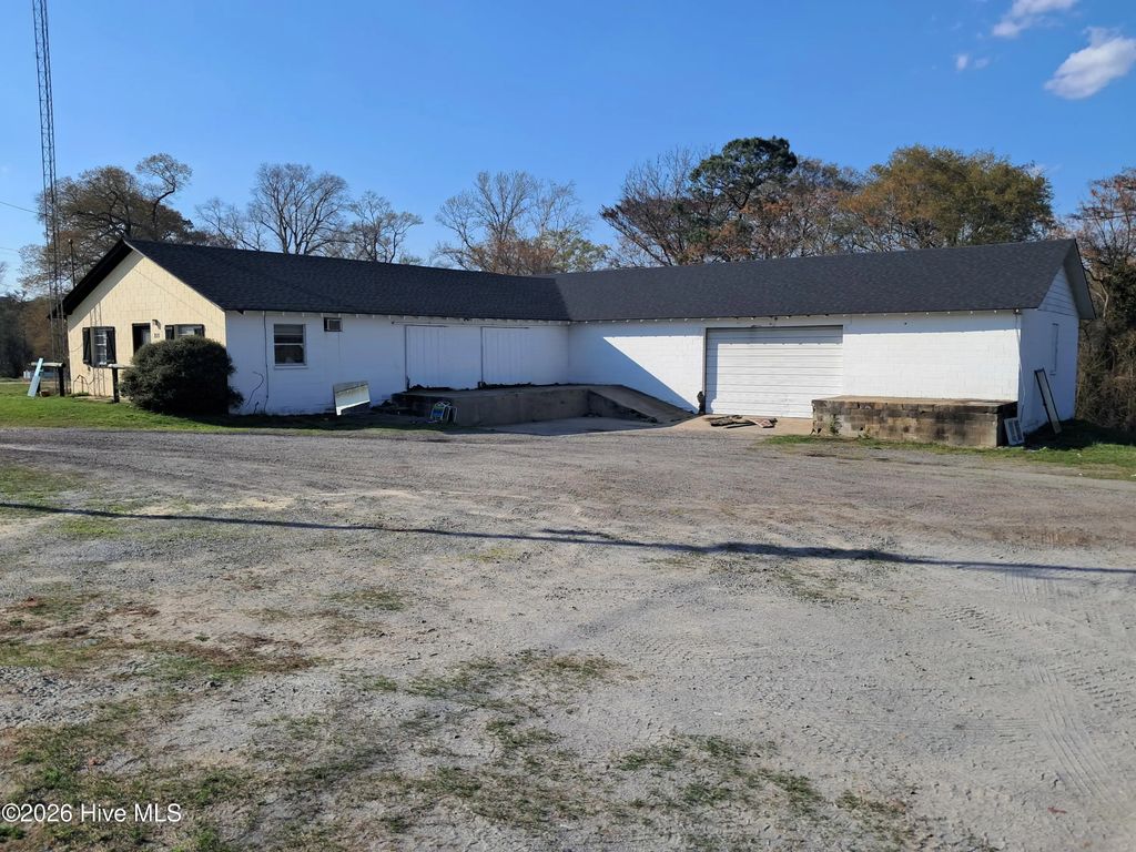 215 E Main Street, Hookerton