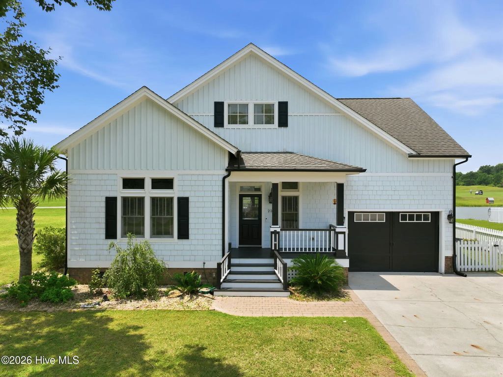 222 Taylorwood Drive, Beaufort