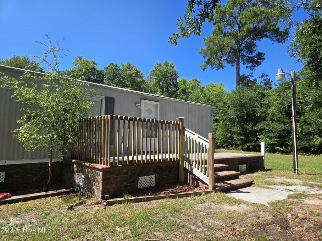725 Pearson Circle, Newport