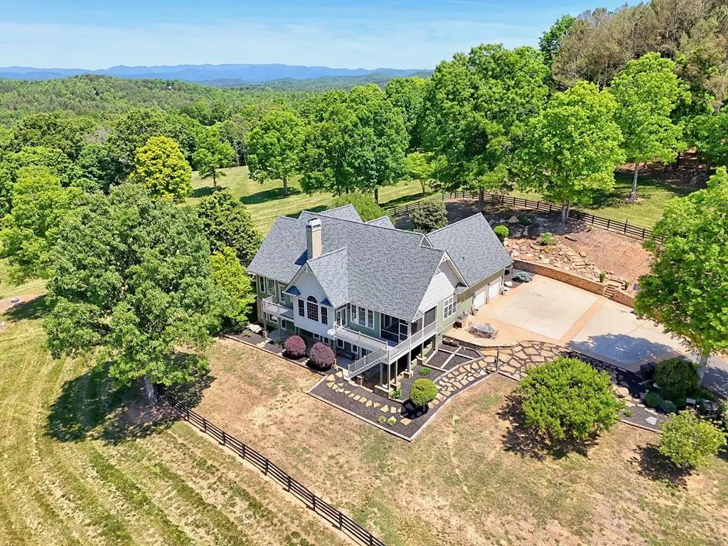 1193 Pine Log Road, Brasstown
