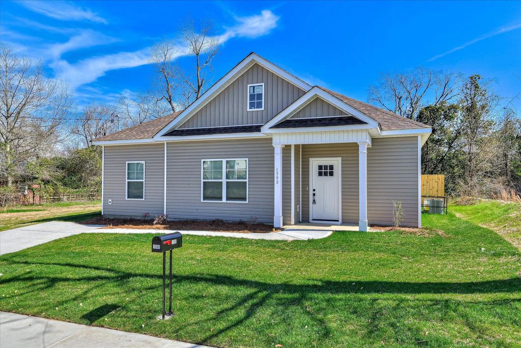1590 Lee Beard Way, Richmond