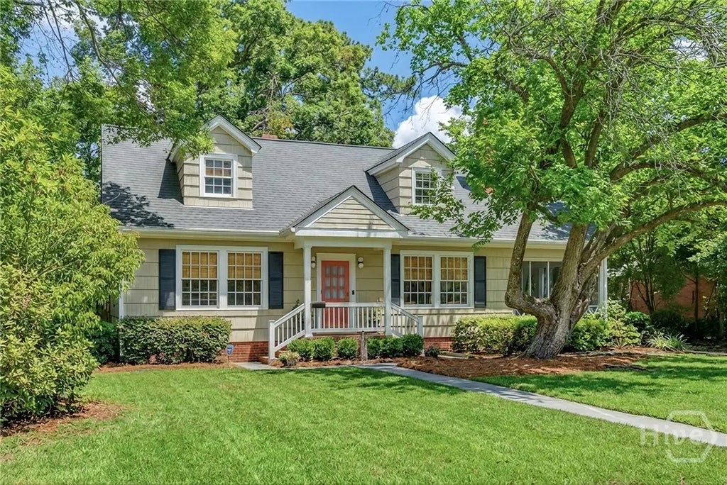 530 E 57th Street, Savannah