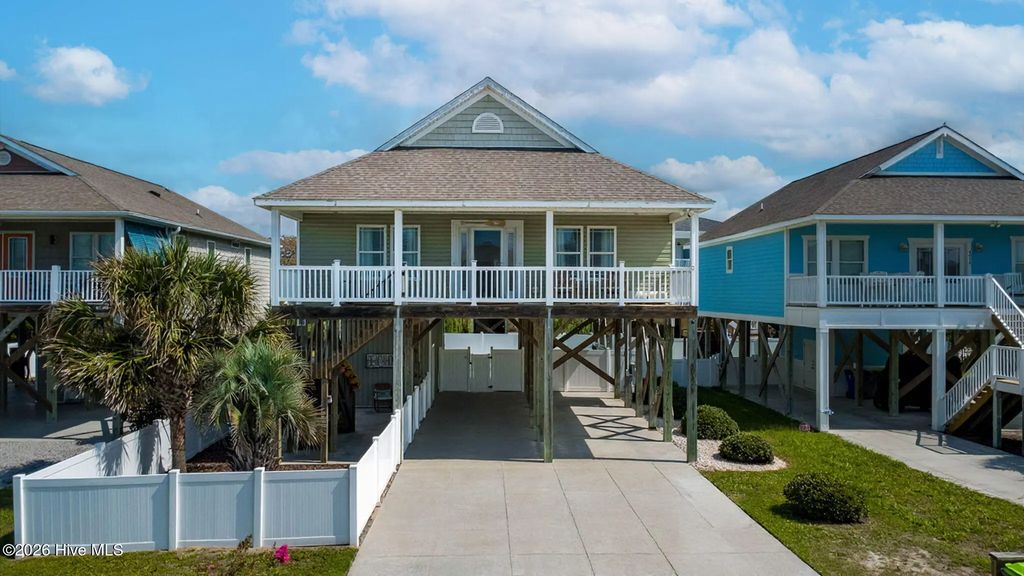 4012b E Dolphin Drive, Oak Island