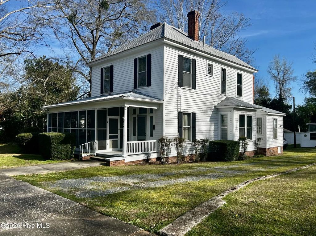 514 E Washington Street, Rockingham