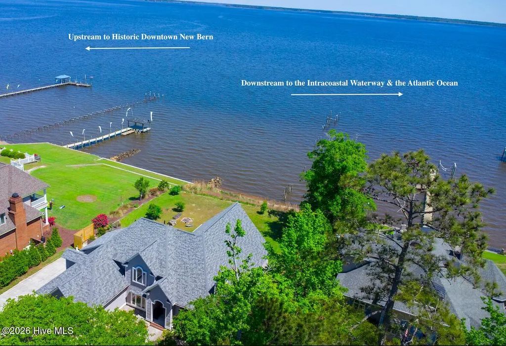 228 Drake Landing, New Bern
