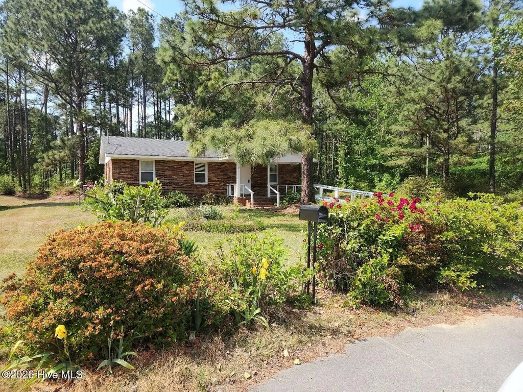 616 N Pine Street, Roseboro