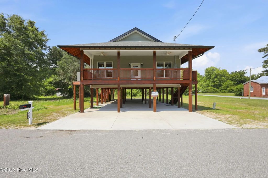 303 E Jones Street, Trenton