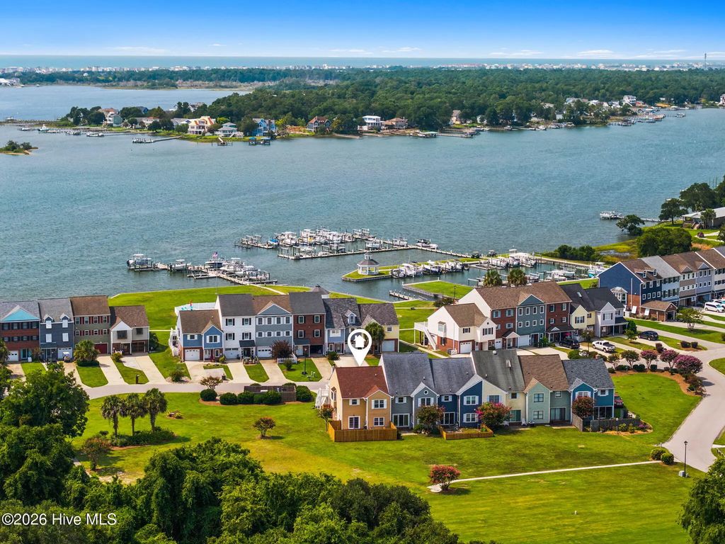 501 E Bay Drive, Sneads Ferry