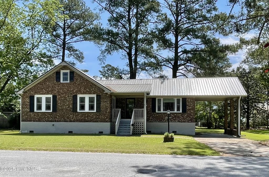 442 Lamont Street, Belhaven
