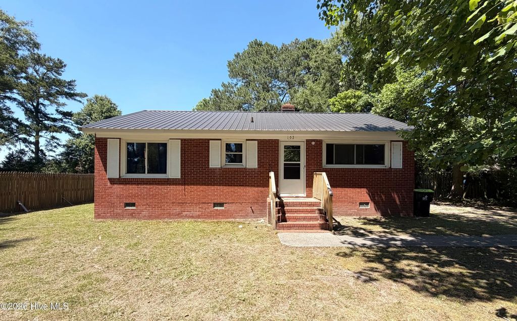 102 House Street, Robersonville