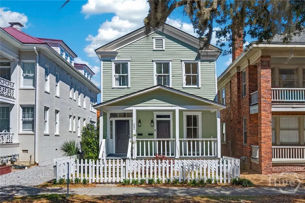 22 E 37th Street, Savannah