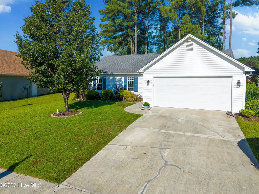 1009 Winterberry Circle, Leland