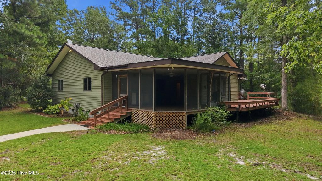 6001 Mainsail Point Road, Oriental