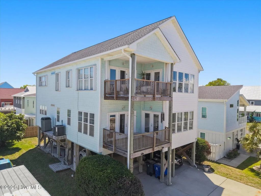 605 Texas Avenue Unit 1, Carolina Beach