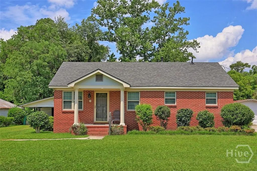 9 Hickory Drive, Savannah
