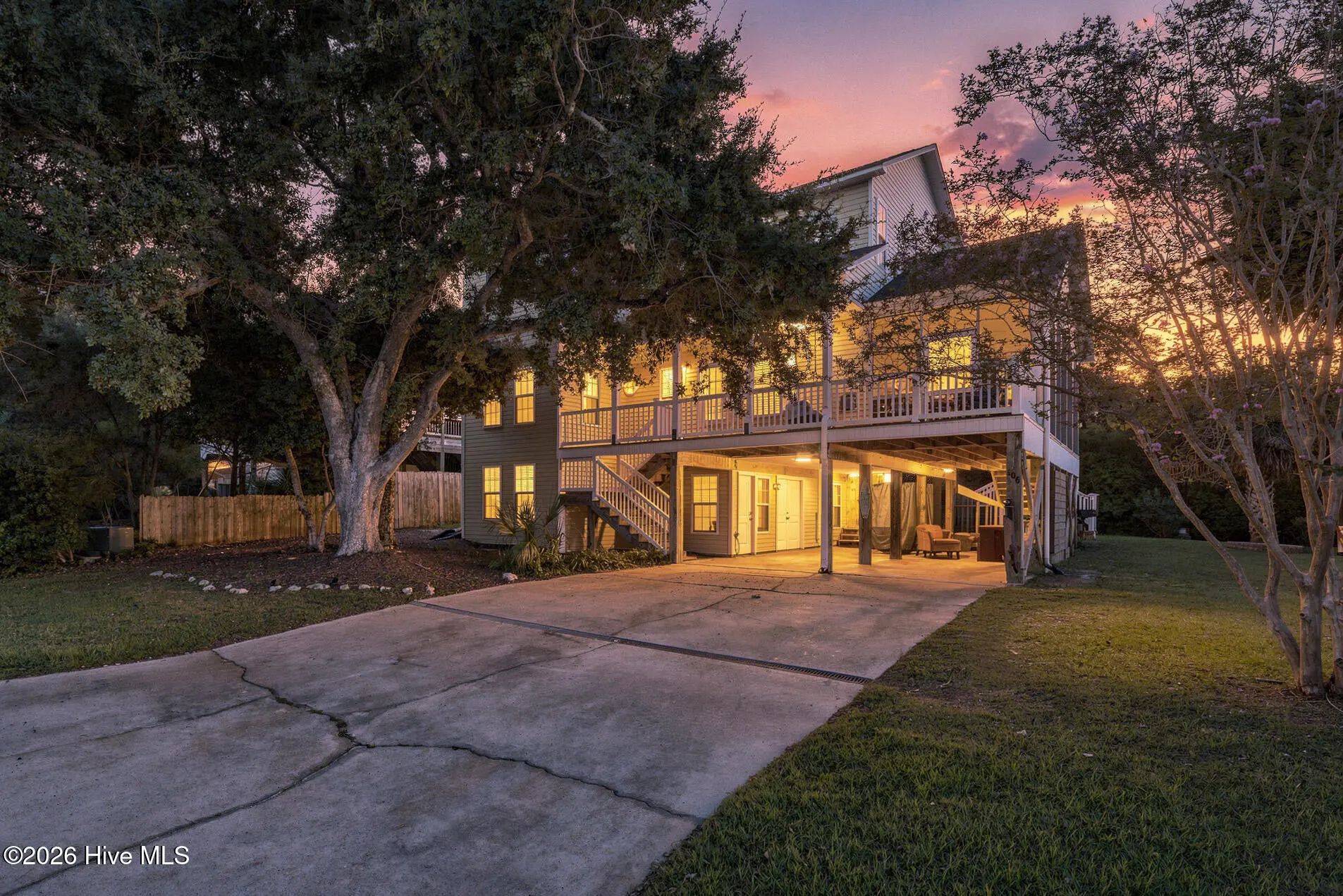 106 Se 44th Street, Oak Island